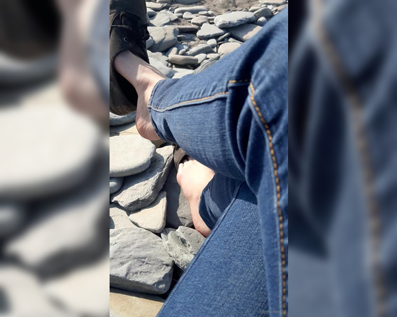 Hippiefeet23 aka hippiefeet23 OnlyFans - I went adventuring yesterday today I am going to babysit for a good friend