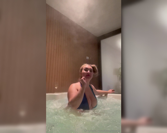 Kleopetraaa Goddess aka kleopetraaa OnlyFans - Have you ever had sex in a jacuzzi