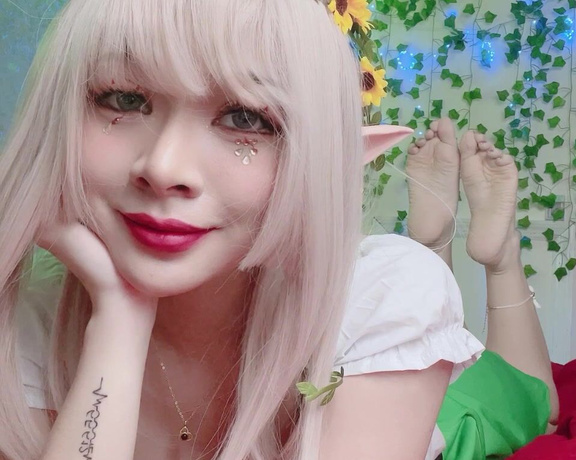 SnowPrincess aka snowpriness OnlyFans - A Fairy landing in here