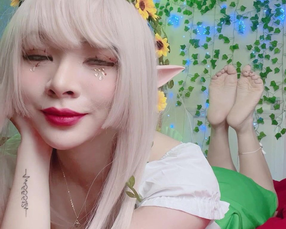 SnowPrincess aka snowpriness OnlyFans - A Fairy landing in here