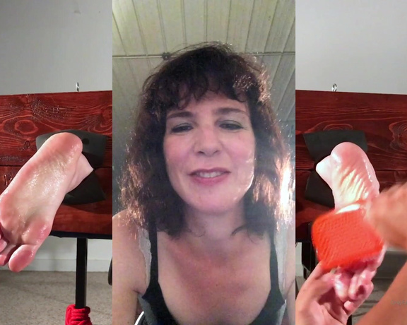 Devil's Footstool aka devilsfootstool OnlyFans - Kay tickled in stocks