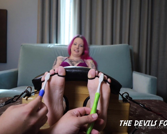 Devil's Footstool aka devilsfootstool OnlyFans - Lady Lazarus Toe Tied and Tickled @sukisoles