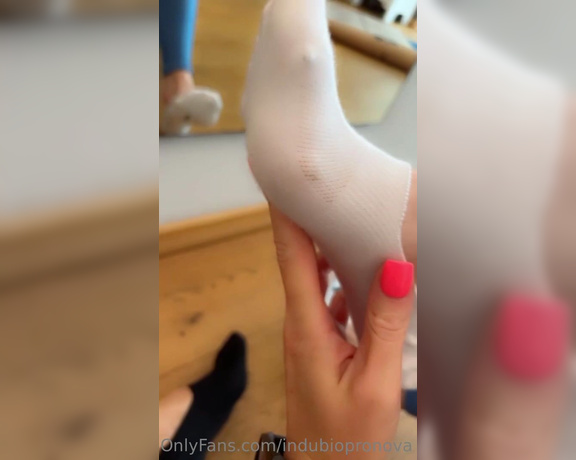 Indubiopronova aka indubiopronova OnlyFans - Just a little clip of @lovelysox and me playing with our socked feet in front