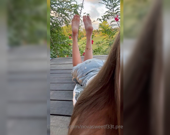 Indubiopronova aka indubiopronova OnlyFans - Enjoy this amazing view! Soft and wrinkled soles with this stunning nature in the background!