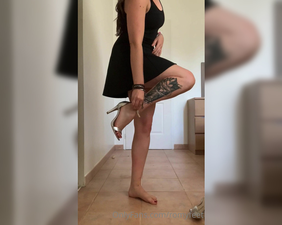 Romy Feet aka romyfeet OnlyFans - Pourquoi j’aime les talons  Why I love heels