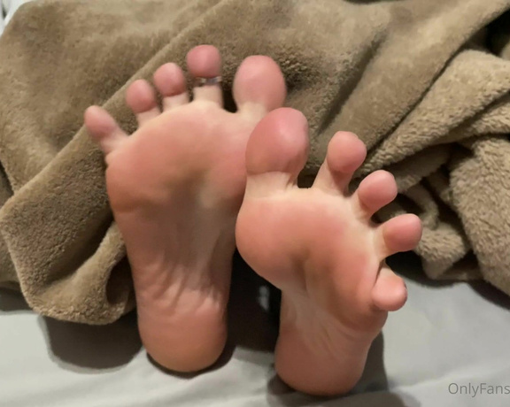 SoftSoles aka softsolezz OnlyFans - Sweet dreams