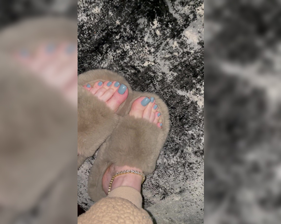 Fendi Feet aka goddessfendi OnlyFans - Trying out a new color I’ll make some vids tomorrow