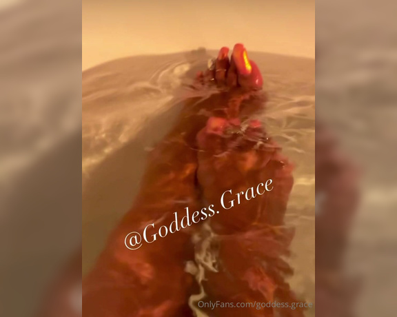 Goddess Grace aka goddessgrace OnlyFans - Your bathing beauty, GRCE