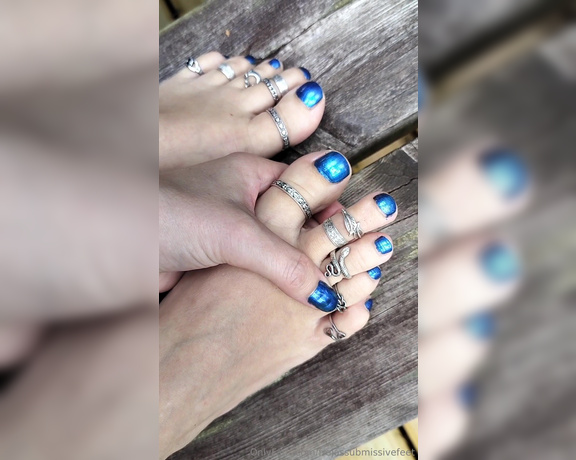 Frejas Submissive Feet aka frejassubmissivefeet OnlyFans - All toes for you Showing off my new color, and a little dirty toe tease Have