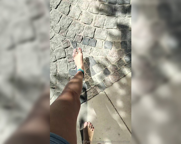 Frejas Submissive Feet aka frejassubmissivefeet OnlyFans - Enjoying warm city stones, and buying some flowers for my mom