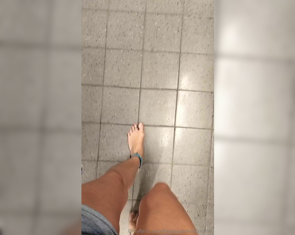 Frejas Submissive Feet aka frejassubmissivefeet OnlyFans - Enjoying warm city stones, and buying some flowers for my mom