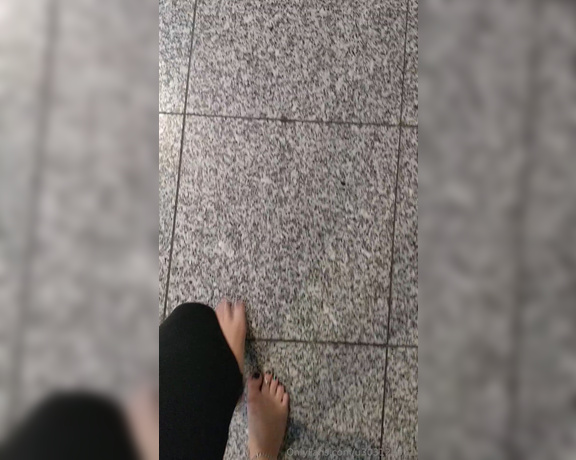 Frejas Submissive Feet aka frejassubmissivefeet OnlyFans - Barefoot at the airport in Dusseldorf