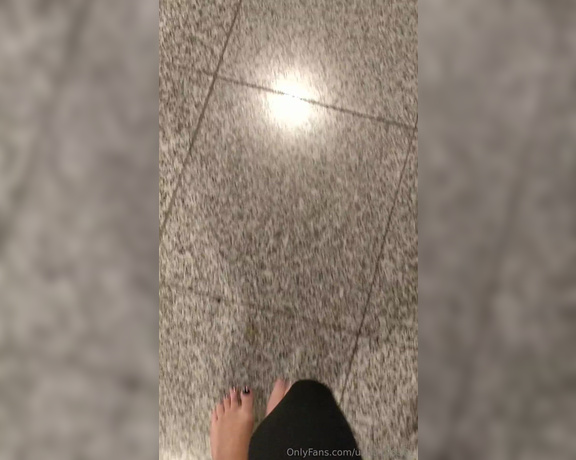 Frejas Submissive Feet aka frejassubmissivefeet OnlyFans - Barefoot at the airport in Dusseldorf