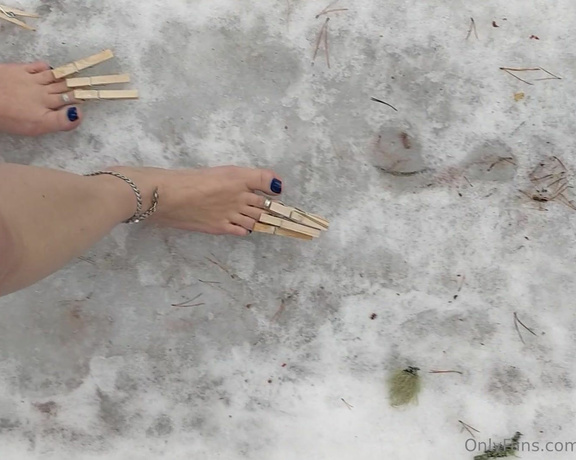 Frejas Submissive Feet aka frejassubmissivefeet OnlyFans - Learning to walk on snow with clothes pins Its not so easy Weather +2 C and