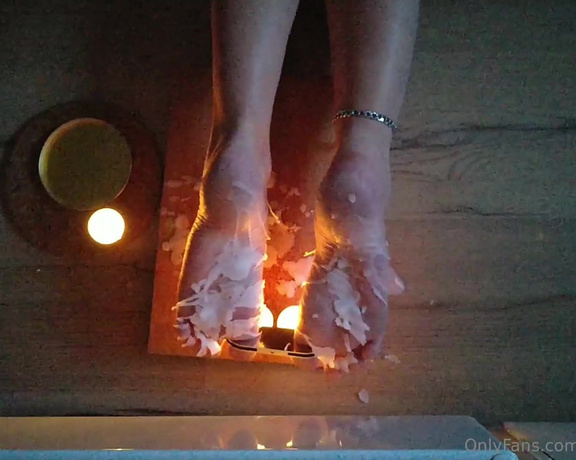 Frejas Submissive Feet aka frejassubmissivefeet OnlyFans - My toes and soles in wax bath, and under the flames In the end