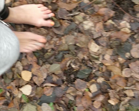 Frejas Submissive Feet aka frejassubmissivefeet OnlyFans - Today I had a freezing barefoot walk in 0 degrees, wearing cuffs Next week I