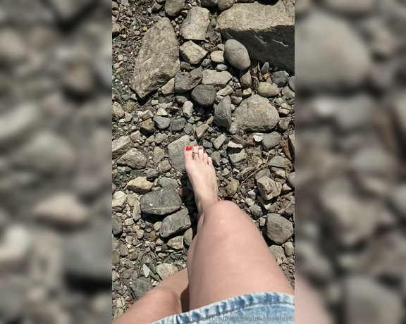 Frejas Submissive Feet aka frejassubmissivefeet OnlyFans - Barefoot walk in the spring weather without panties And fucked with dirty feet afterwards