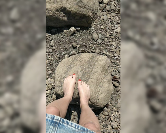 Frejas Submissive Feet aka frejassubmissivefeet OnlyFans - Barefoot walk in the spring weather without panties And fucked with dirty feet afterwards