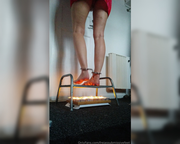 Frejas Submissive Feet aka frejassubmissivefeet OnlyFans - Hardcore session I am placed on the grid again, but this time candles are higher