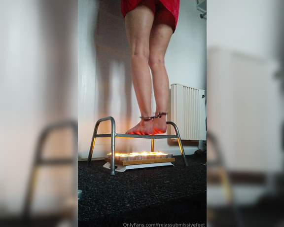 Frejas Submissive Feet aka frejassubmissivefeet OnlyFans - Hardcore session I am placed on the grid again, but this time candles are higher