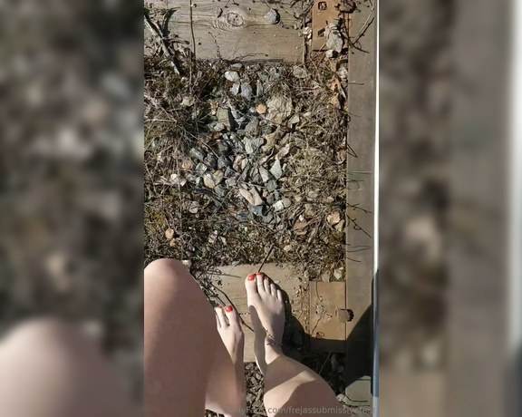 Frejas Submissive Feet aka frejassubmissivefeet OnlyFans - Walking on the remains of the fire Going in a bit deeper into the ashes than