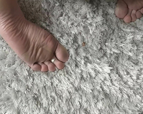 Frejas Submissive Feet aka frejassubmissivefeet OnlyFans - I came so fast, taking it in the ass