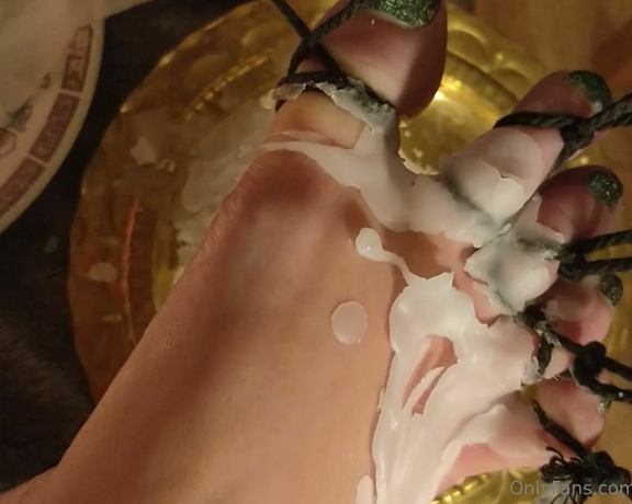 Frejas Submissive Feet aka frejassubmissivefeet OnlyFans - Toes tied up and separated, and the hot wax running down in between them And with