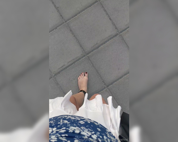 Frejas Submissive Feet aka frejassubmissivefeet OnlyFans - Barefoot walk in the Old Town, and taking you through the most narrow street of Stockholm