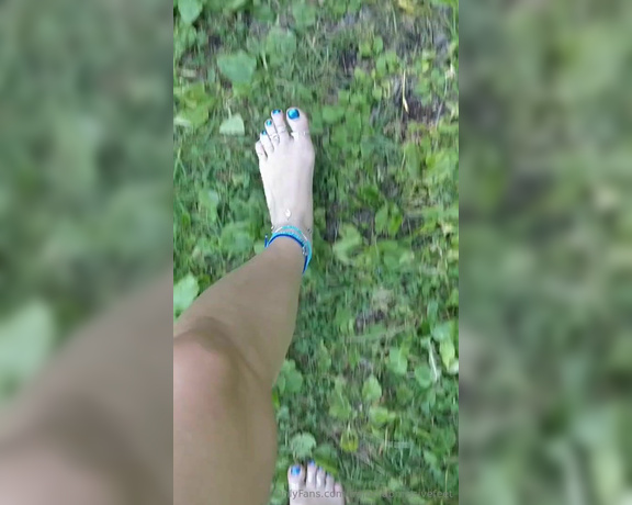 Frejas Submissive Feet aka frejassubmissivefeet OnlyFans - Barefoot into the forest