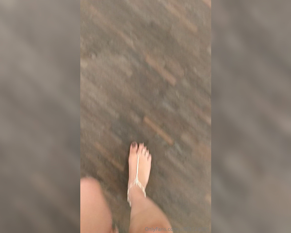 Frejas Submissive Feet aka frejassubmissivefeet OnlyFans - At the mall walking on different floors