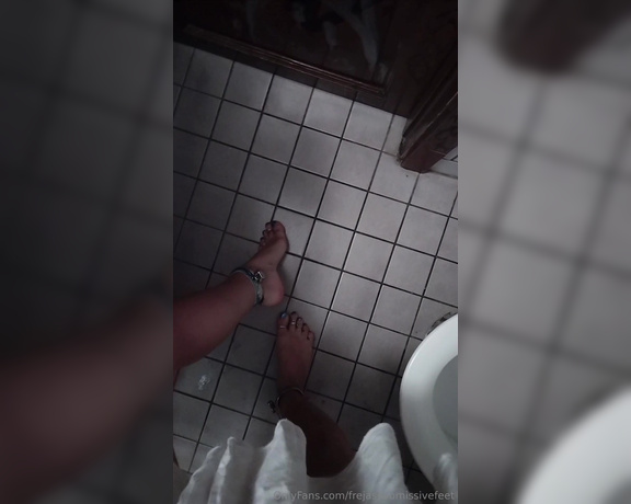 Frejas Submissive Feet aka frejassubmissivefeet OnlyFans - Going out for a beer And visiting the public toilet at the bar There is