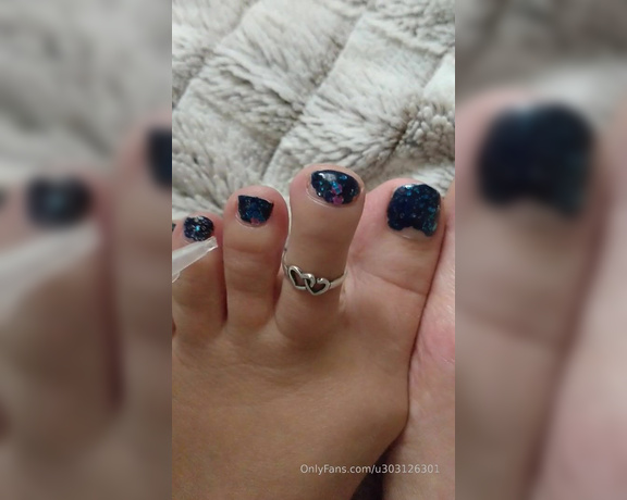 Frejas Submissive Feet aka frejassubmissivefeet OnlyFans - I had to glue my small toes for all day Also the butt plug went in,