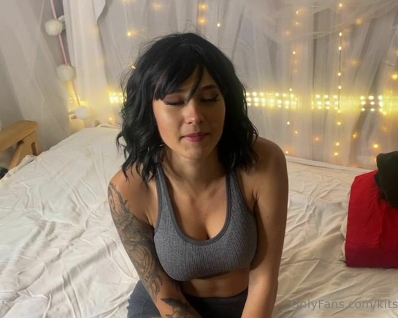 Kitsune_Foreplay aka kitsune_foreplay OnlyFans - Fitness Girl Farts During Massage! ASMR, POV, Voyeur) FULL Reupload) @redlitefoxi