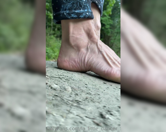 Lezlyan aka la_little_dancer_feet OnlyFans - Does this make you feel small Run along with me as I tiptoe along the riverbank