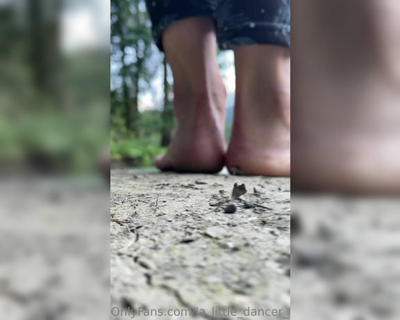 Lezlyan aka la_little_dancer_feet OnlyFans - Does this make you feel small Run along with me as I tiptoe along the riverbank