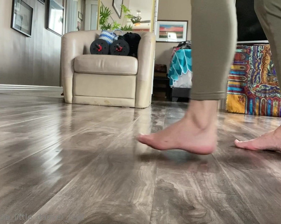 Lezlyan aka la_little_dancer_feet OnlyFans - If I want clean feet then I must have clean floors!