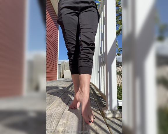 Lezlyan aka la_little_dancer_feet OnlyFans - Here’s a little teasing, stretching, and stomping before I head out on a scenic drive today