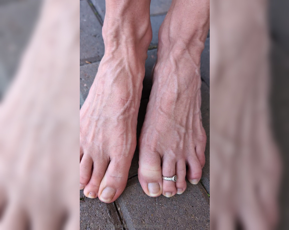 Lezlyan aka la_little_dancer_feet OnlyFans - My VEINS are popping Thats what happens when I hike or spend time on my feet