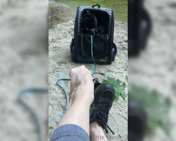 Lezlyan aka la_little_dancer_feet OnlyFans - Watch as I remove my sweaty runners while taking a little rest on my hike with