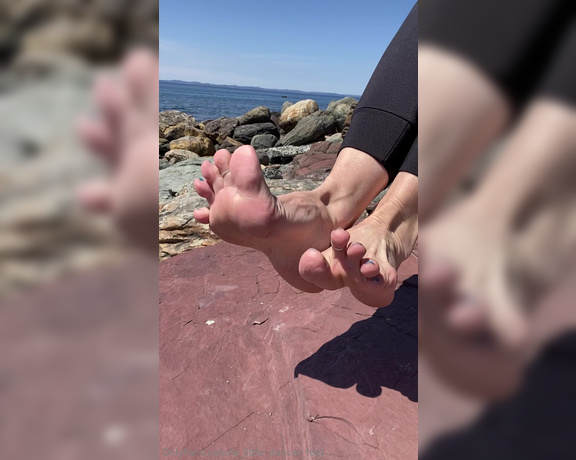 Lezlyan aka la_little_dancer_feet OnlyFans - Watch me tap that rock like a drum! Making beats in nature!