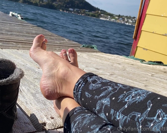 Lezlyan aka la_little_dancer_feet OnlyFans - It was a gorgeous fall day here, so I took full advantage and went