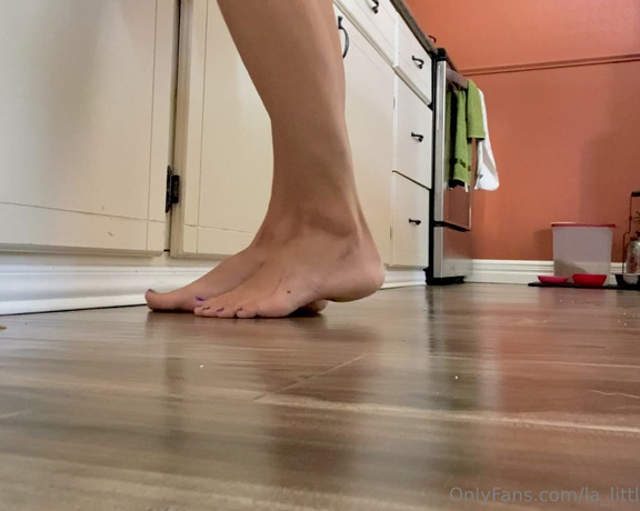 Lezlyan aka la_little_dancer_feet OnlyFans - Just making myself some soup and toast for lunch … doing normal every day stuff!