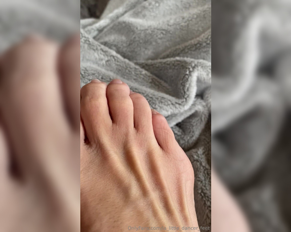 Lezlyan aka la_little_dancer_feet OnlyFans - I woke up way too early this morning 530 AM I love that this is