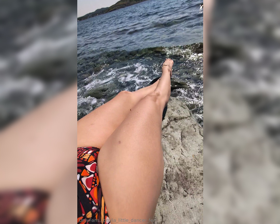 Lezlyan aka la_little_dancer_feet OnlyFans - With each splash on my feet I imagine it being cum from all the cocks