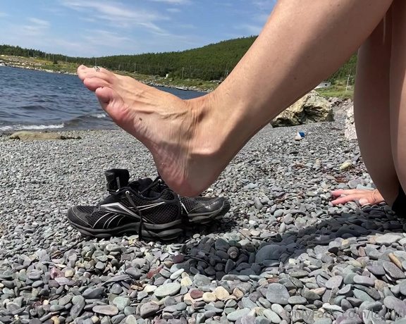 Lezlyan aka la_little_dancer_feet OnlyFans - Damn the Atlantic Ocean is COLD I am certainly going to heat it up today