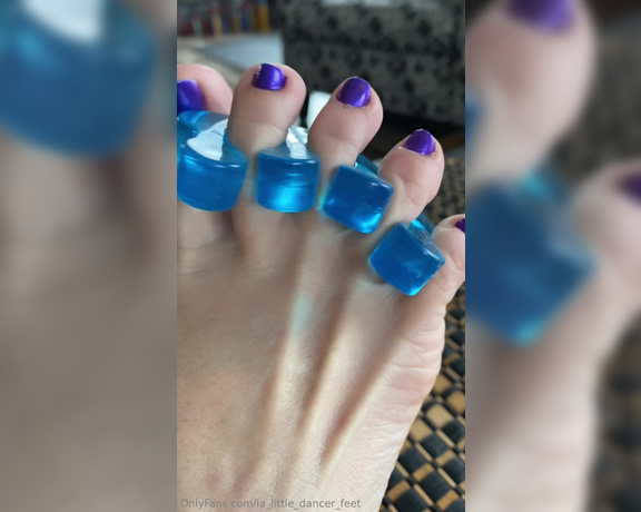 Lezlyan aka la_little_dancer_feet OnlyFans - My toes look like little grape candies! x1 video 222 mins