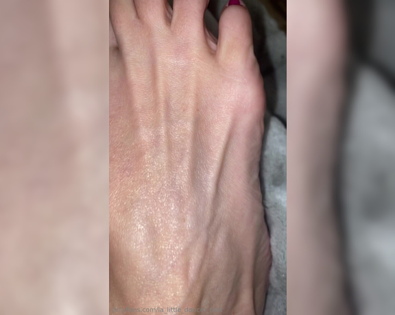 Lezlyan aka la_little_dancer_feet OnlyFans - I bet you have never seen muscles and tendons move like this in anyone’s feet before