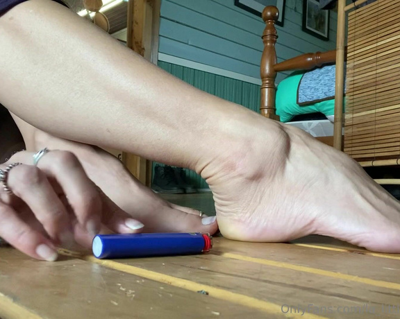 Lezlyan aka la_little_dancer_feet OnlyFans - Watch me slide different objects underneath my foot as proof of how high my arches