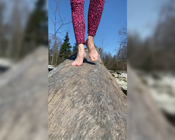 Lezlyan aka la_little_dancer_feet OnlyFans - I went to the river today Finally the weather was a little warmer today and