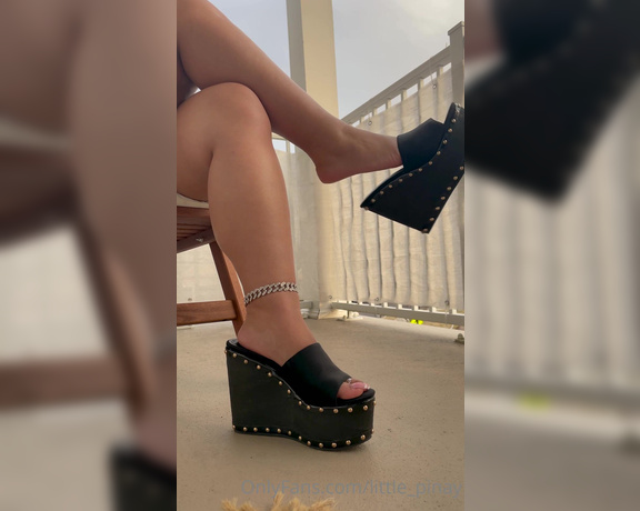 Little Pinay aka little_pinay OnlyFans - 3mins w talking) Dangling my wedge will make you submit Tip me for these cause